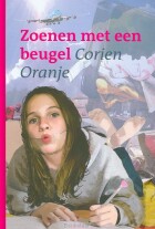 zoenen-met-een-beugel