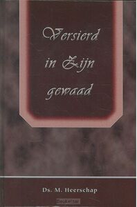 versierd-in-zijn-gewaad